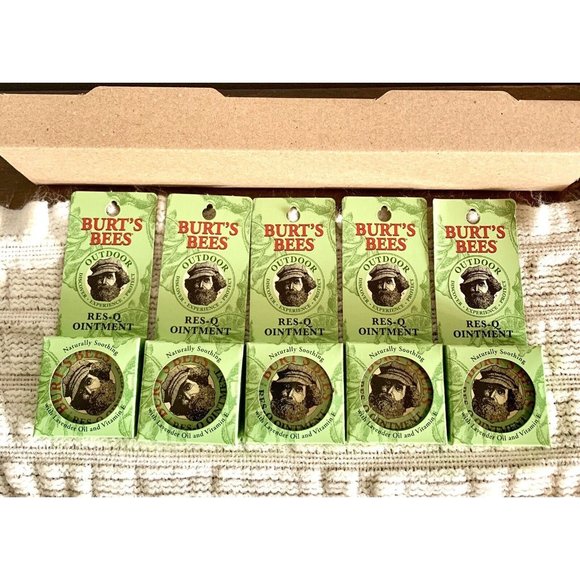 Burt's Bees Res-Q Ointment 0.6 oz 5 pack lot Natural Lavender Vitamin E NIB - Picture 1 of 9
